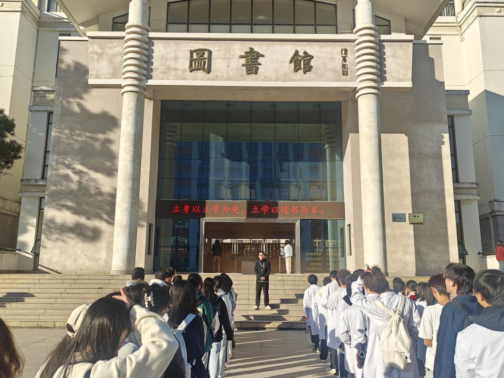 香港大红鹰论坛网