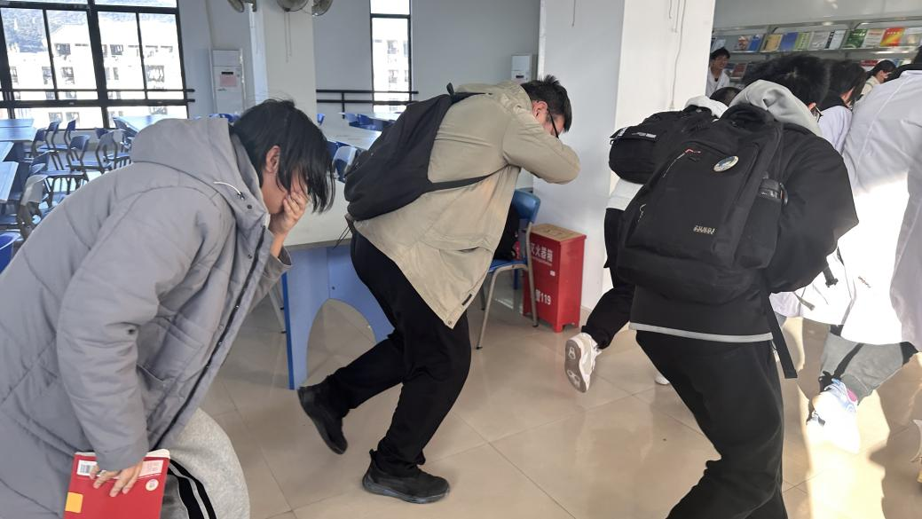 香港大红鹰论坛网